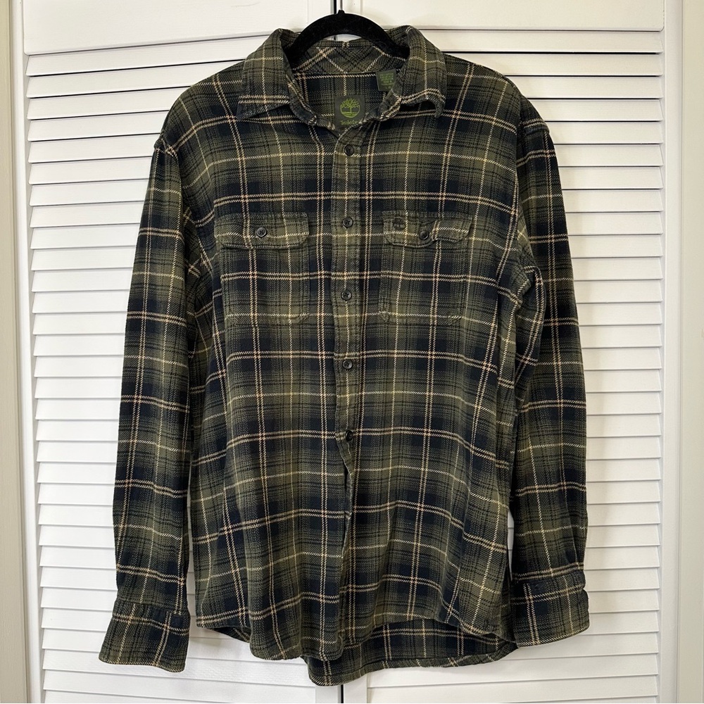 Vintage style Timberland Men's Plaid Shirt - Olive and Black